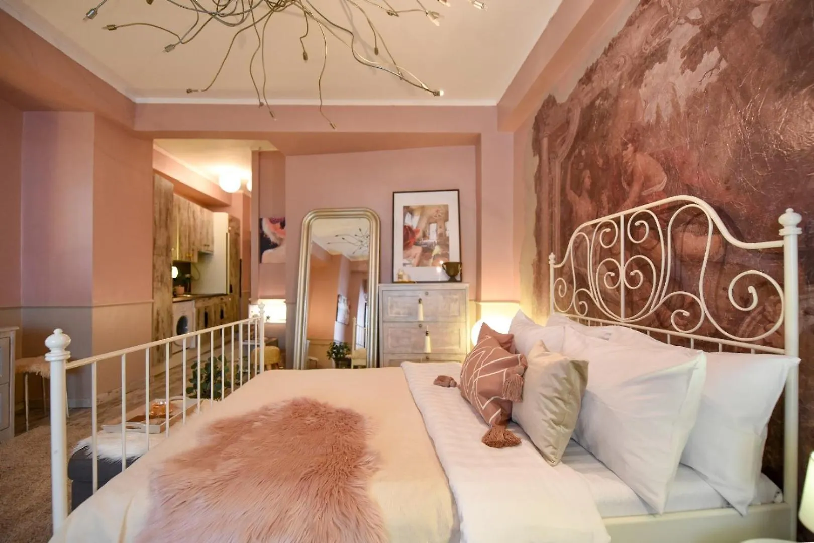Magic Studio - A Central Fairytale Experience Bucureşti