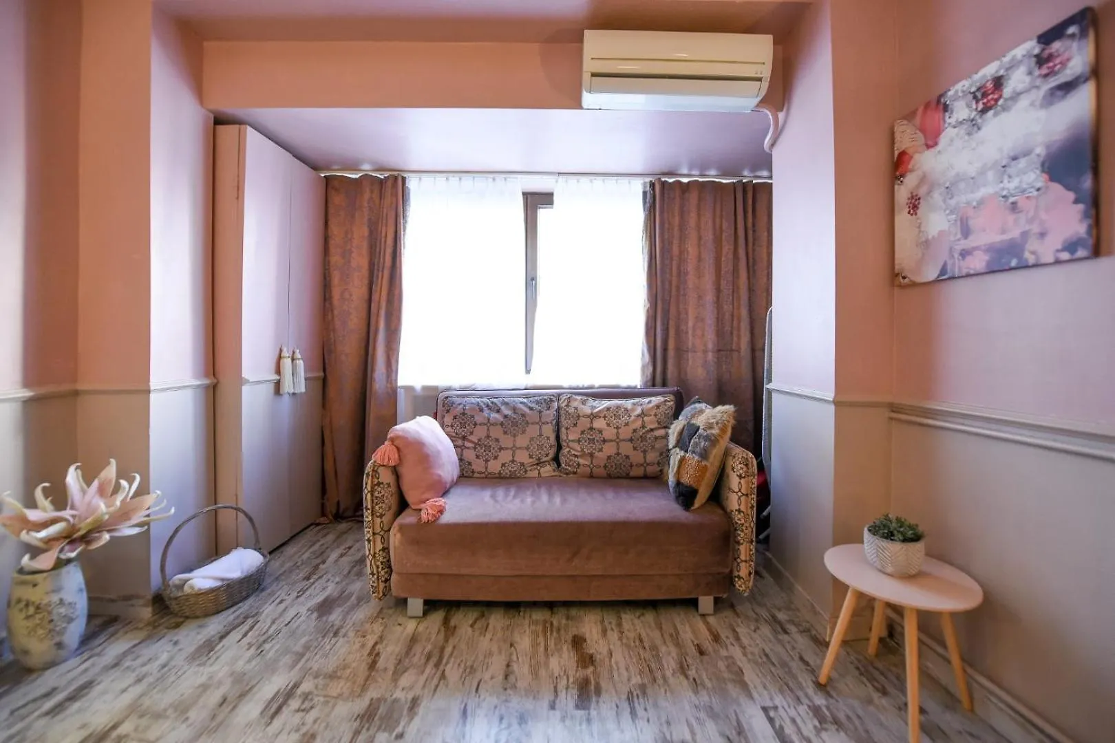 Magic Studio - A Central Fairytale Experience Bucureşti România