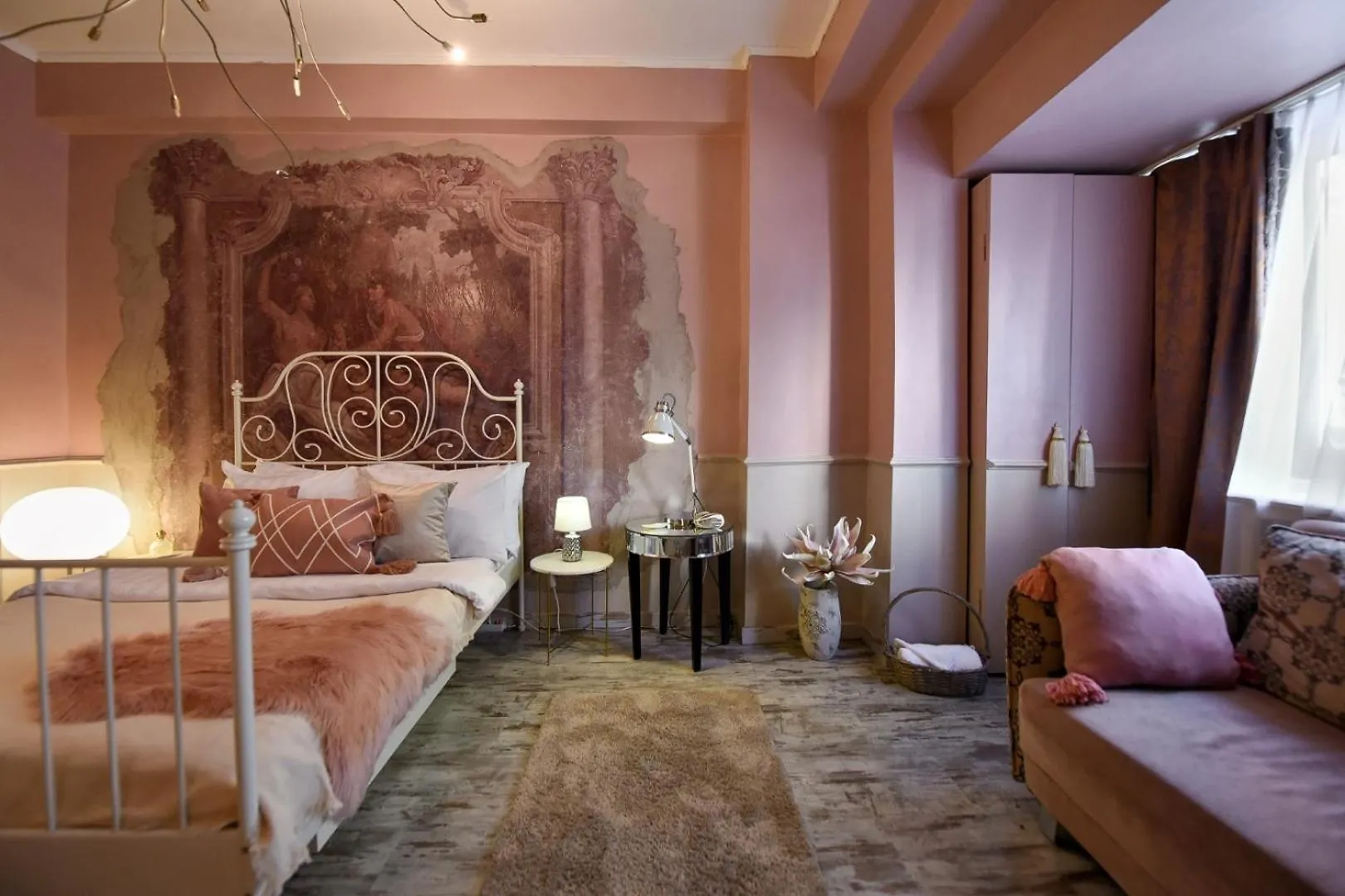 Magic Studio - A Central Fairytale Experience Bucureşti