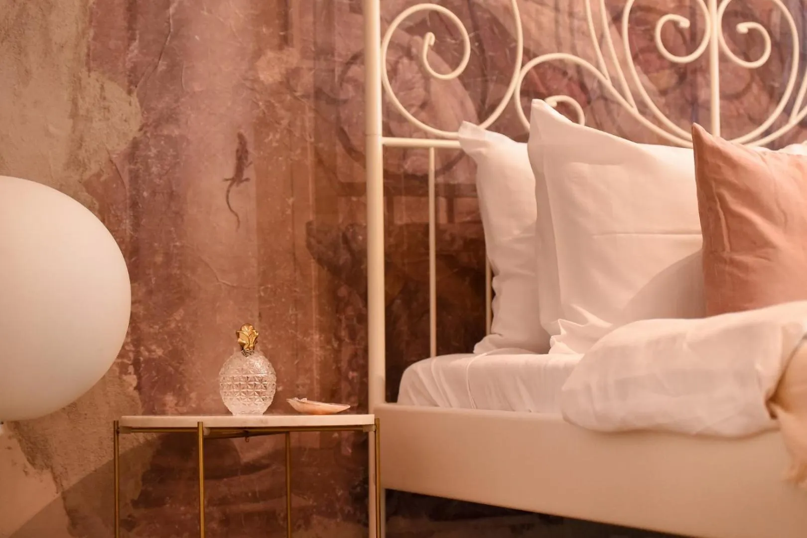Magic Studio - A Central Fairytale Experience Bucureşti 0*,
